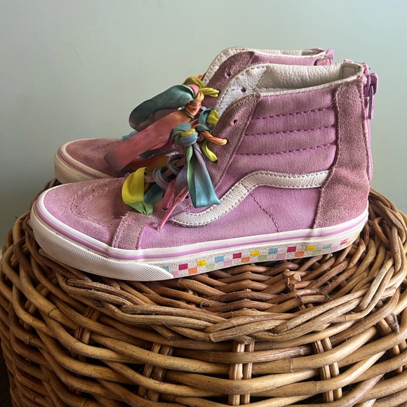 Girls pink suede high top vans, checkered soles, rainbow laces - Picture 3 of 6